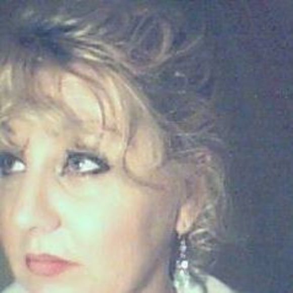 Meet your Posher, Denise - Picture 1 of 1